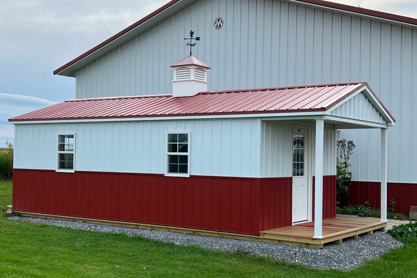 white cabin in groveland