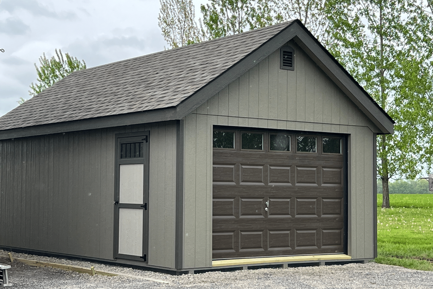 14x24 chalet garage in leicester ny with door